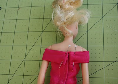 Платье для куклы своими руками: вечерний наряд Барби