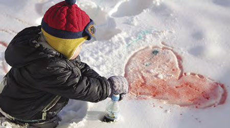 Как рисовать с ребенком на снегу