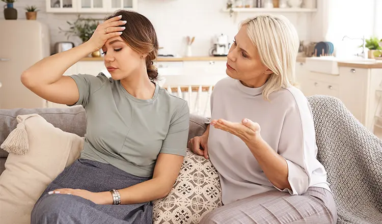 "Я не хочу ехать к его родителям": как выстроить границы и сохранить отношения в семье