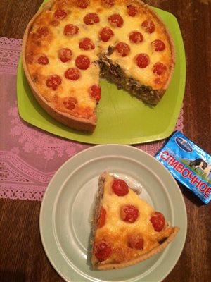 Итальянский пирог с курицей,сливками и помидорами Черри 