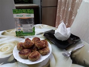 Котлеты из индейки с капустой и овсяными хлопьями