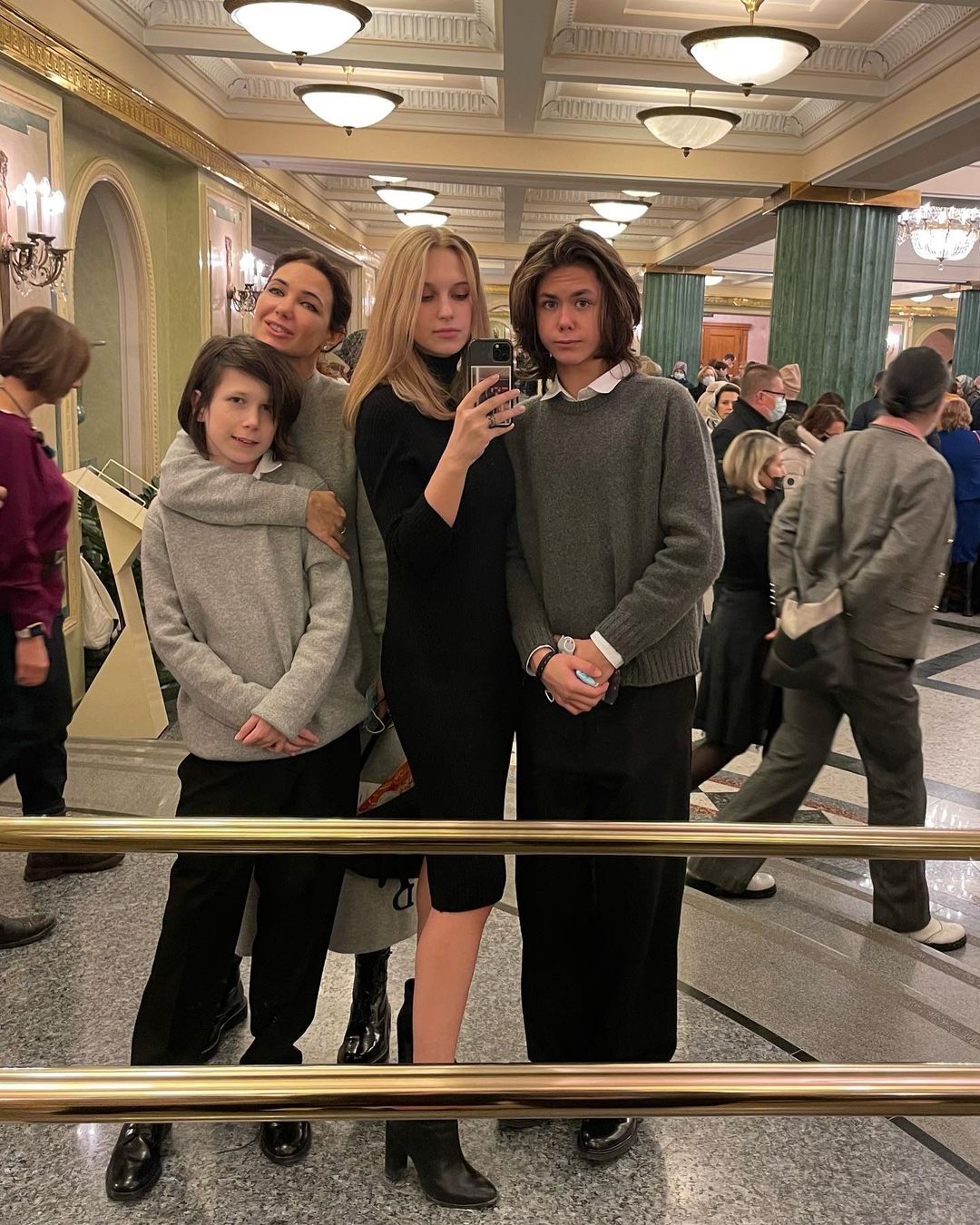 Екатерина Климова рассердила соцсети: 'Неужели нельзя подстричь сыновей?'
