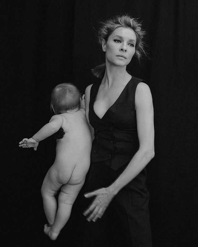 Елена Подкаминская с малышом: 'В голову не могло прийти, что вы будете мамой аж 3 детей'