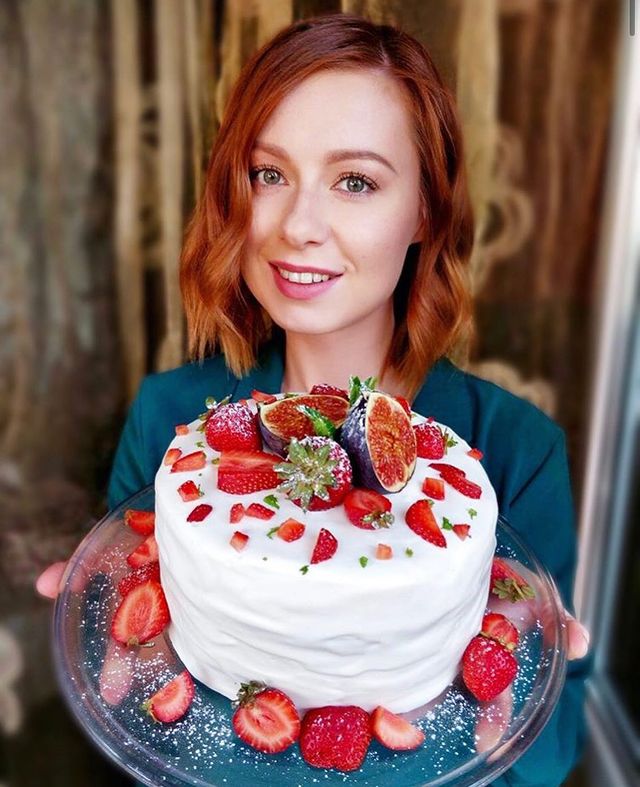 Юлия Савичева торты