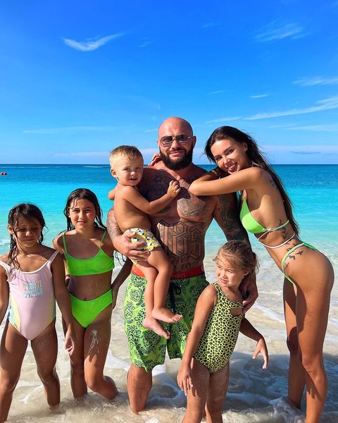 Джиган с женой и 4 детьми на Багамах: 'Вам не надоело отдыхать?'
