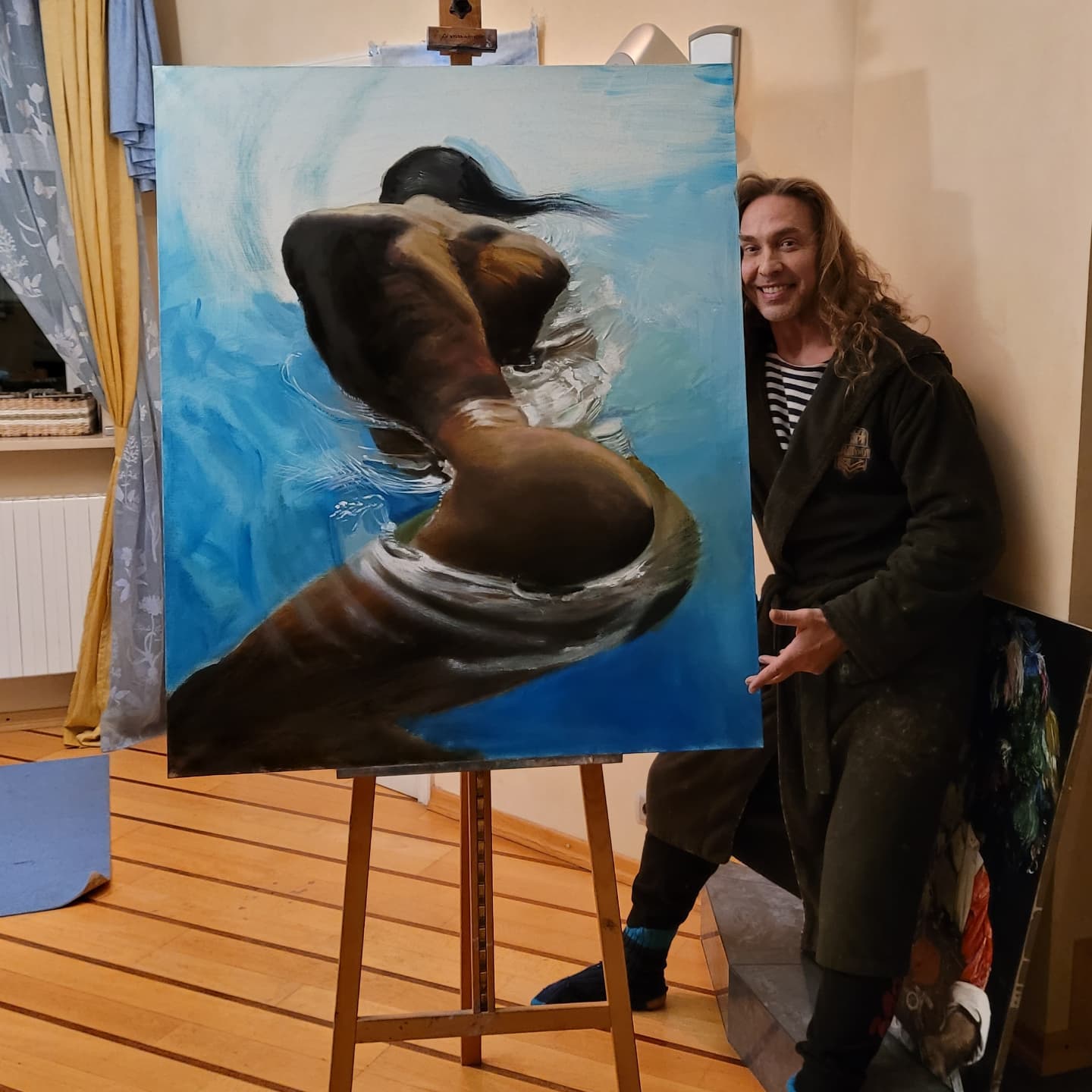 Стриптизер Тарзан открыл выставку своих картин: «Зачем «Тарзан-шоу» с таким талантом?»