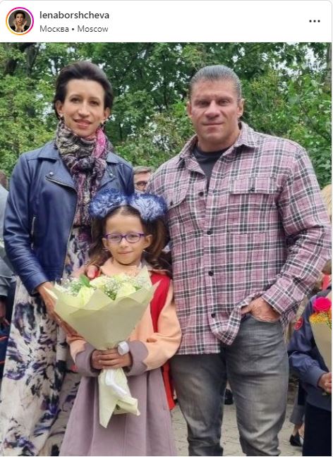 Елена Борщева с мужем и дочерью Умой