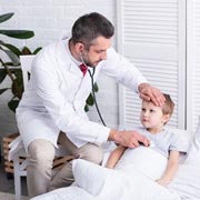 Почему дети часто боятся врачей