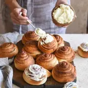 Елена Обухова: 5 рецептов творожного крема для тортов и пирожных. Мало сахара