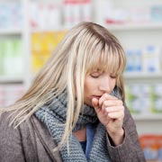 Кашель у взрослых – не всегда от простуды. 10 опасных симптомов кашля