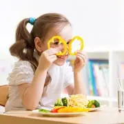 Евгения Голобокова, Ирина Кудинова: Плохой аппетит у ребенка. Как накормить того, кто не хочет есть?