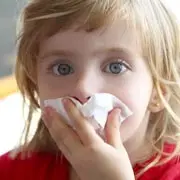 Как отличить аллергический насморк от простудного?