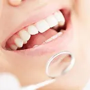 Что грозит зубам и деснам после 40 лет?