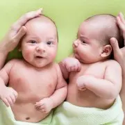 Близнецы: рождение и первые дни жизни