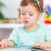 Обучение чтению в раннем возрасте: как учить, чтобы не навредить здоровью