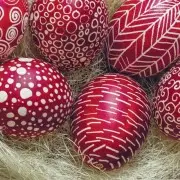 Как красиво покрасить яйца на Пасху: крашенки и писанки
