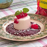 Олеся Шедевр: Летние десерты из молока: ягоды, орехи, пряности. 3 рецепта
