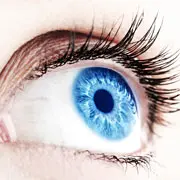 Как правильно носить контактные линзы: уход за линзами и глазами