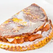 Виктория Головашевич: 2 рецепта: быстрый завтрак и изысканный десерт - из яиц