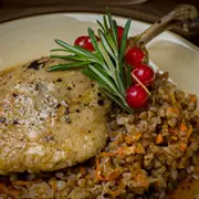 Цыпленок и телятина – на гриле или мангале: 3 рецепта для пикника