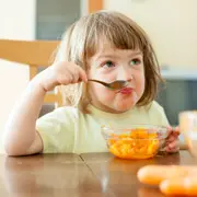 Как кормить ребенка от года до трех: меню и рецепты