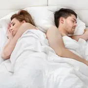 Что может рассказать о браке поза, в которой вы спите