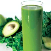 Джейсон Манхейм: Смузи и сок из зеленых фруктов и овощей: 3 простых рецепта