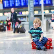 Брюс Фейлер: Отдых с детьми: 4 игры для поездки на машине и ожидания в аэропорту