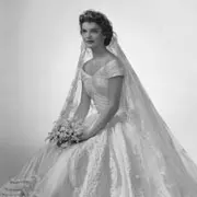 Невесты клана Кеннеди: лучшие свадьбы и платья
