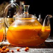 Горячие напитки для холодных дней: 3 рецепта фруктового чая