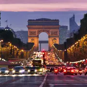 Линн Мартин: Нетуристический Париж: какой город увидели американцы