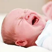 Оливия Тожа: Почему новорожденный часто плачет: 6 причин