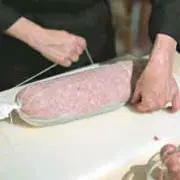 Ника Белоцерковская: Мясной рулет в духовке: пошаговый рецепт