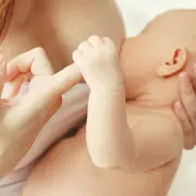 Еще одна причина кормить ребенка грудью: олигосахариды грудного молока