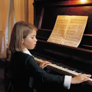 А. Фаткуллина: Урок лечебной физкультуры или занятие на фортепиано?