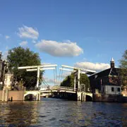 Город Амстердам: музеи, каналы и 