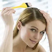 Как правильно покрасить корни волос в домашних условиях