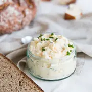 Елена Демьянко: Что намазать на хлеб? Яичный паштет и паста из тунца: 2 рецепта