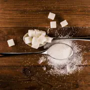 Дарин Олиен: Чем вреден сахар и его заменители? 12 болезней от сахара в продуктах