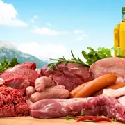 Мясо надо ущипнуть: как определить свежесть продуктов