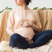 Как снимать стресс во время беременности: 2 упражнения для расслабления