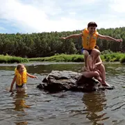 Сплав по реке с детьми на Урале: пороги и футбол