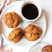 Аля Самохина: Выпечка на завтрак – без сахара: тыквенный кекс и маффины из кабачка