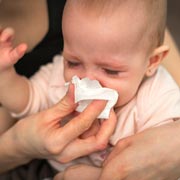 Как вылечить насморк у ребенка без сосудосуживающих капель в нос