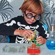 Лиза Арье: Химические опыты для детей – в обычной пластиковой коробке