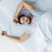 Шон Стивенсон: Какая поза для сна самая полезная?