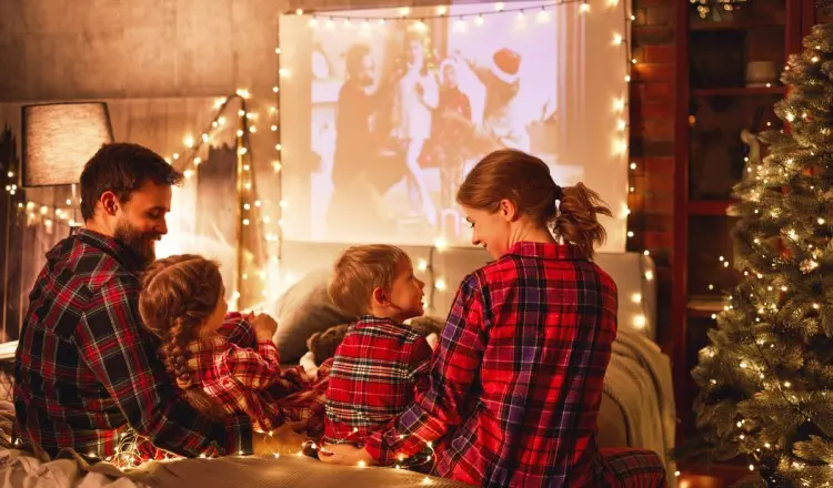 Новый год в кругу родных: 5 фильмов, которые понравятся всей семье