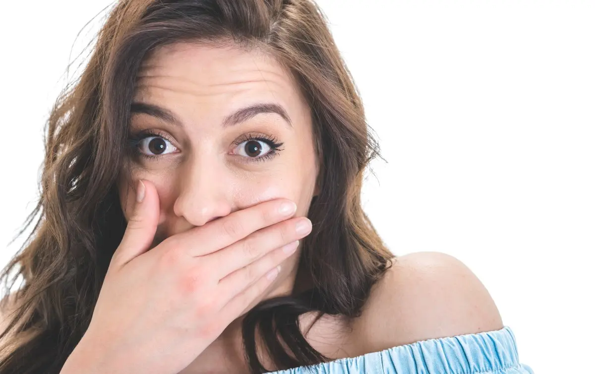 Почему изо рта неприятный запах