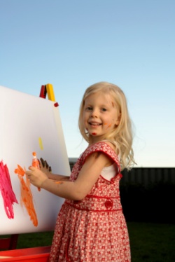 Как заниматься с ребенком живописью?