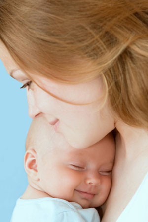 Грудное вскармливание и сон с ребенком: что они дают маме и малышу